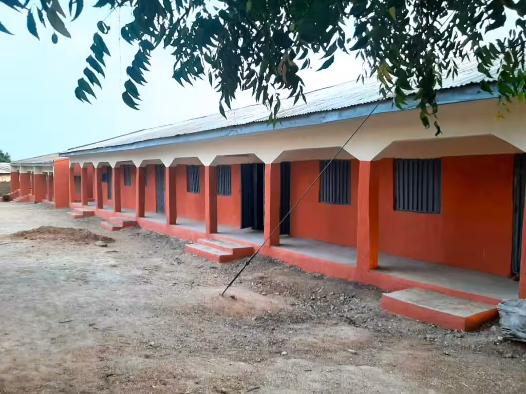 Scuola per la pace a Zing